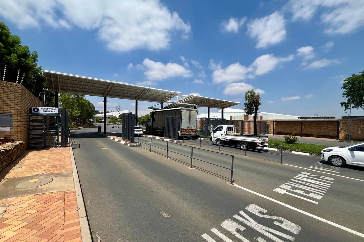 Warehouse to let in Meadowdale - Photo 4