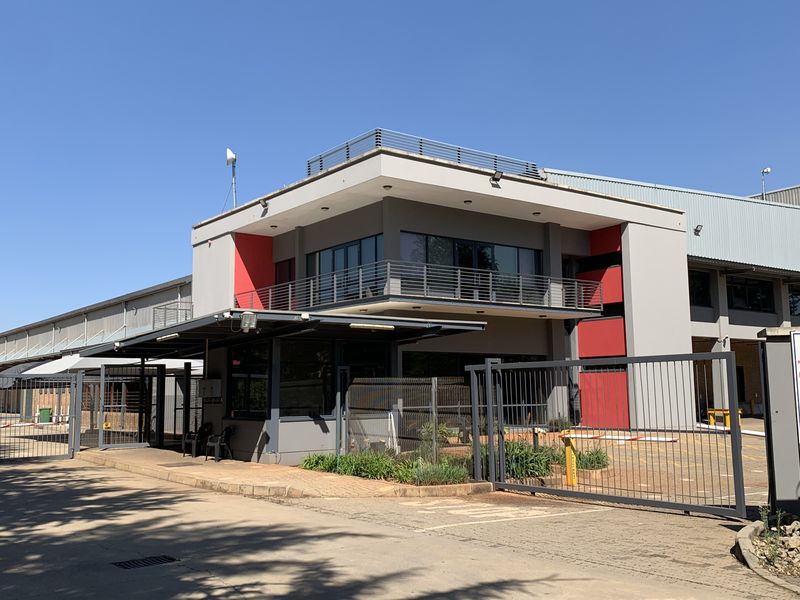 Warehouse to let in Pomona - Photo 3