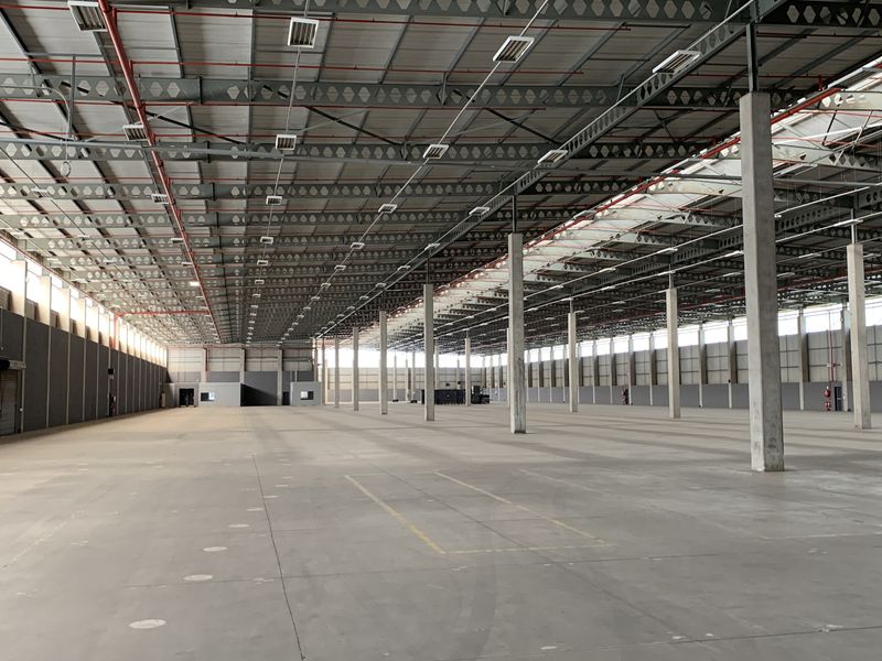 Warehouse to let in Pomona - Photo 9