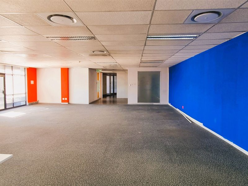 Office space to let in Homestead Place - Photo 8