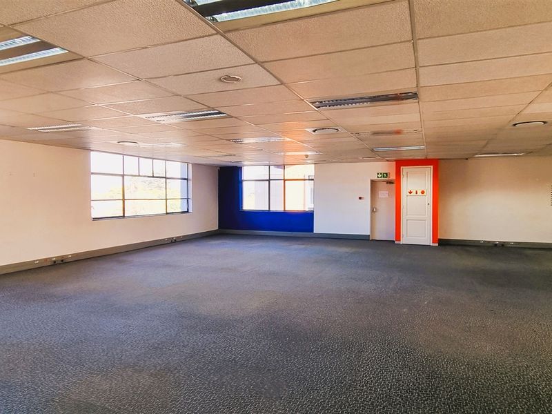 Office space to let in Homestead Place - Photo 6