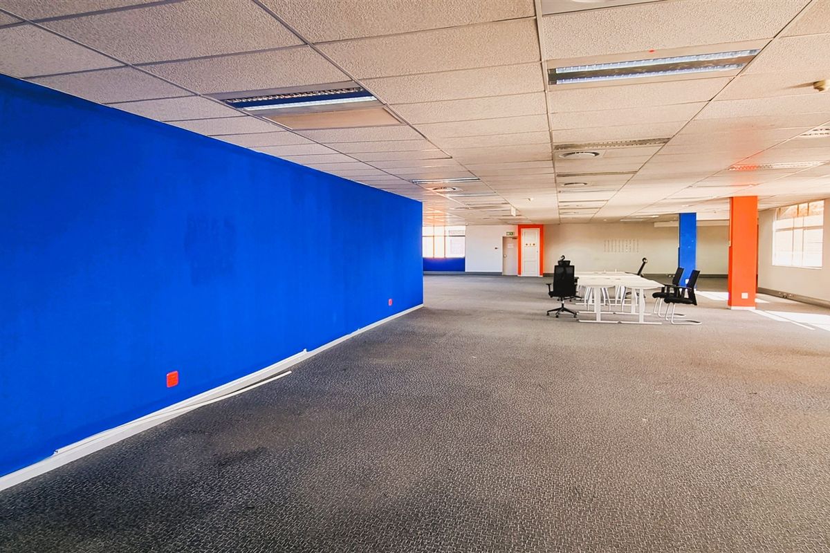 Office space to let in Homestead Place - Photo 4