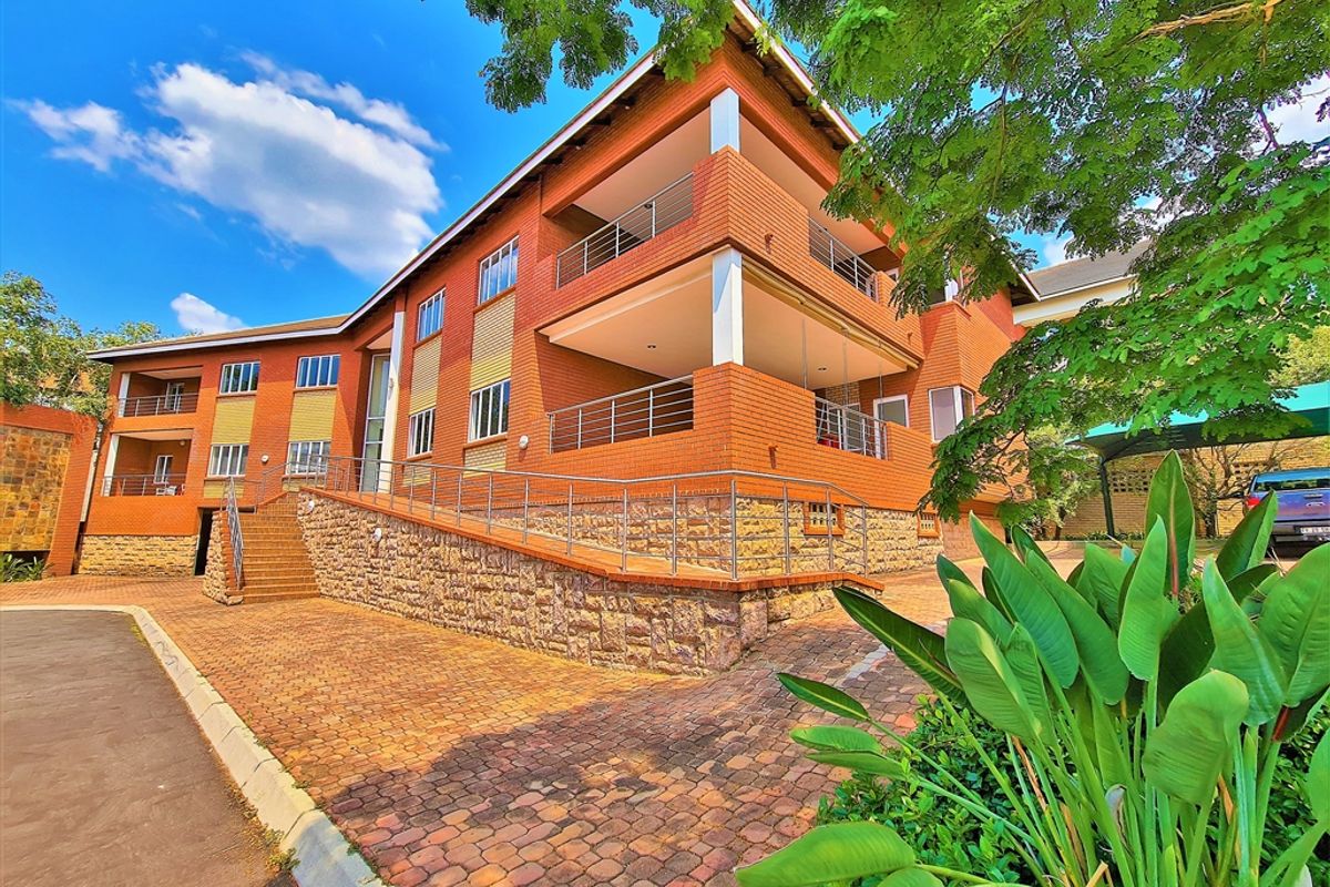 225m2 A-Grade Office to Let in Waterford Ofice Park - Photo 2