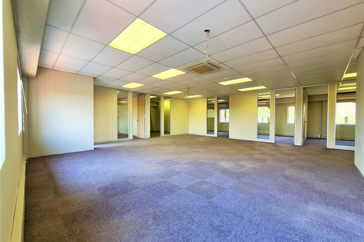 225m2 A-Grade Office to Let in Waterford Ofice Park - Photo 5