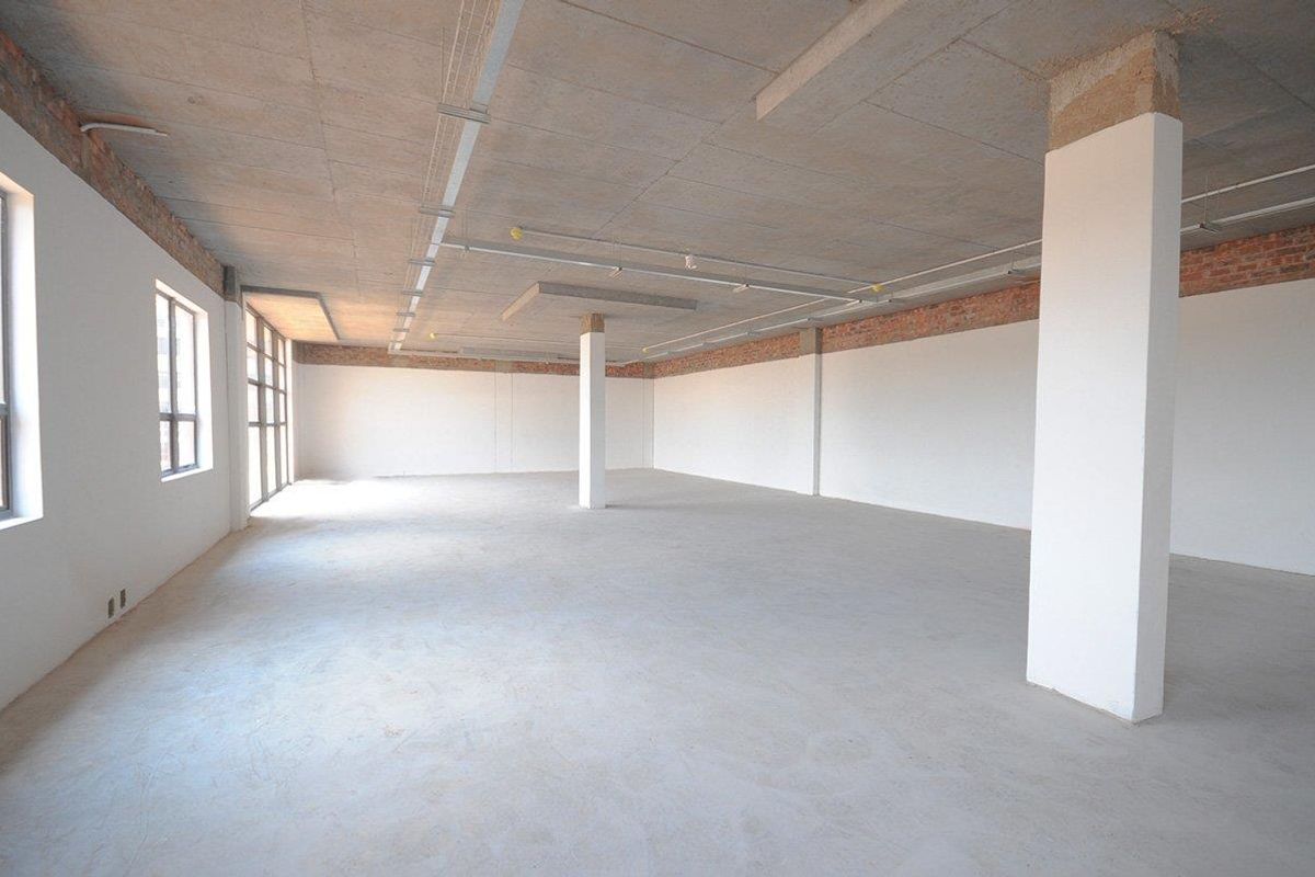Prime Warehouse for Lease -  Excellent Business Opportunity! - Photo 3