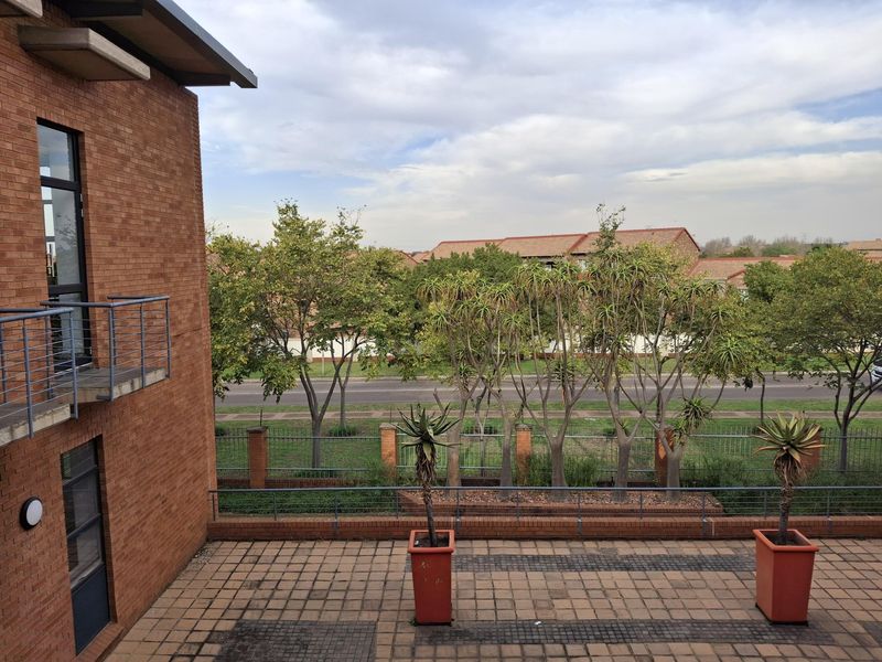 Cost-Effective Office Space at Eco Fusion – Perfect for Smart Business Owners! - Photo 2