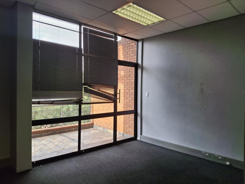 Cost-Effective Office Space at Eco Fusion – Perfect for Smart Business Owners! - Photo 8