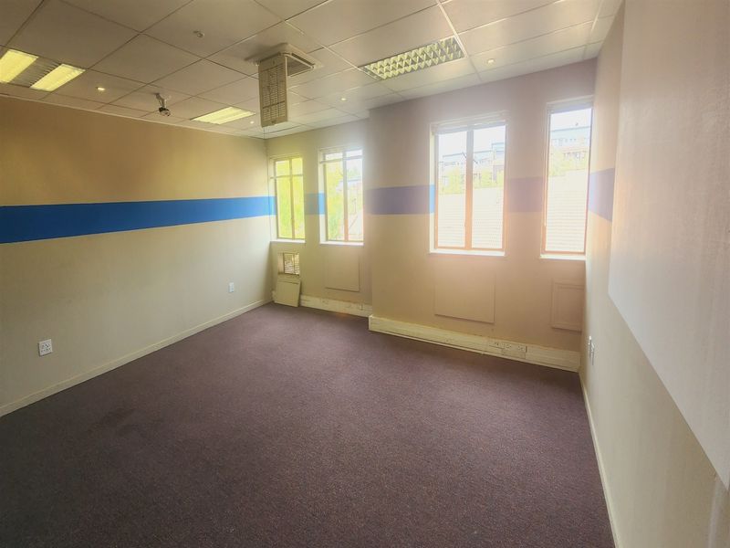 Offices to let in Sandown, Sandtown - Photo 4