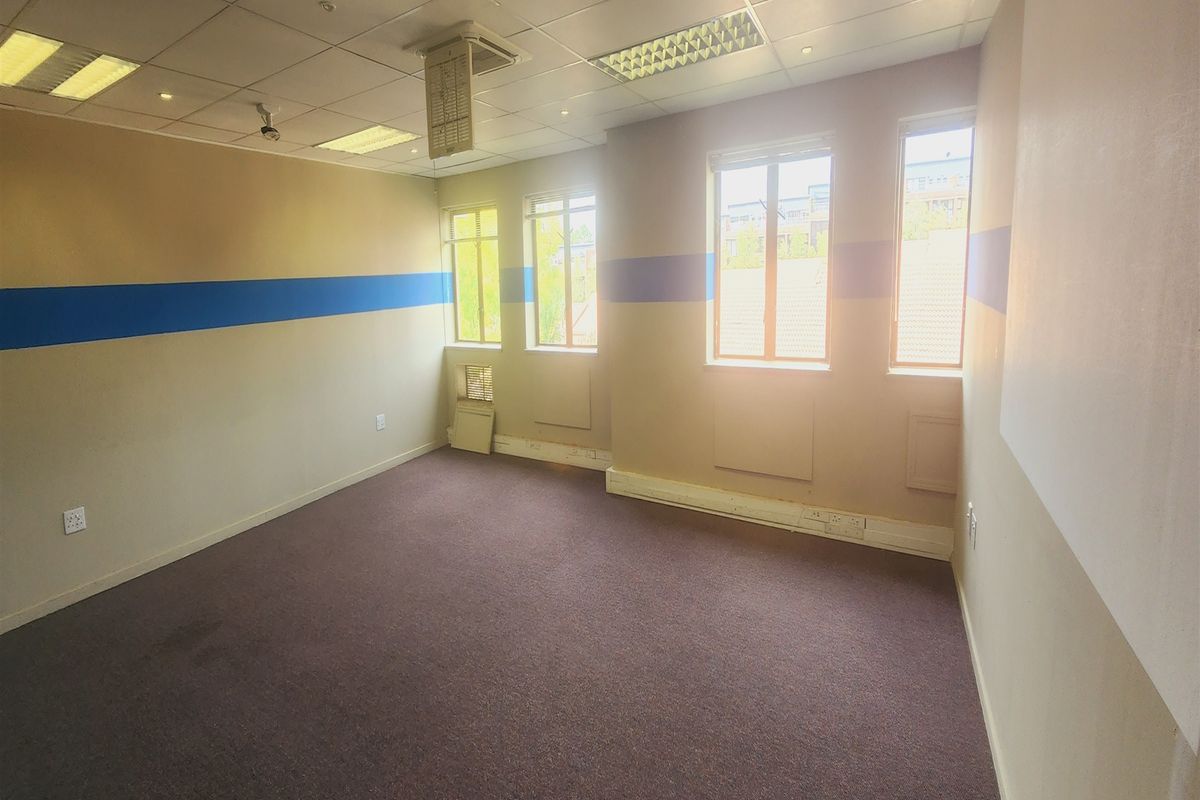 Offices to let in Sandown, Sandtown - Photo 4