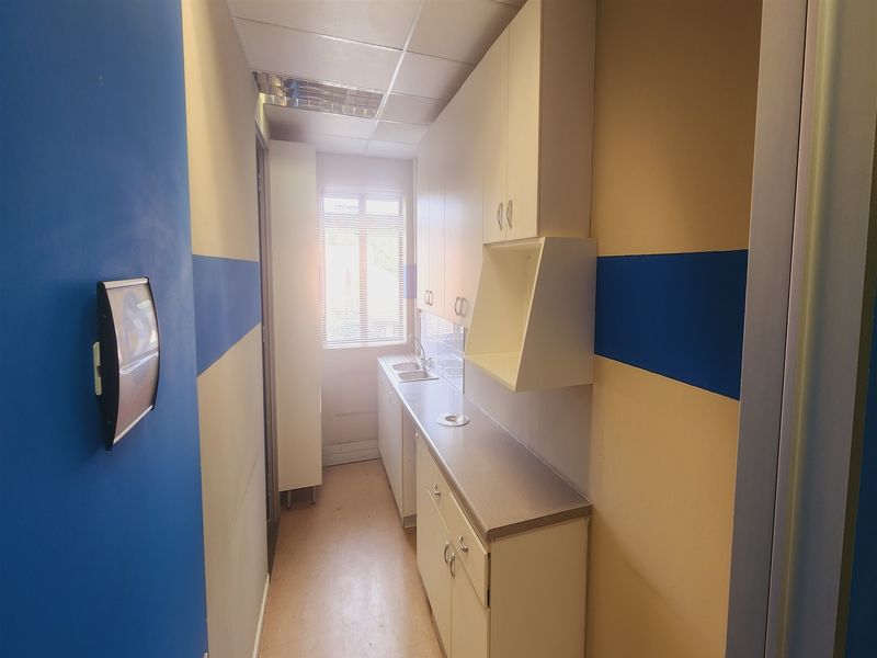 Offices to let in Sandown, Sandtown - Photo 2