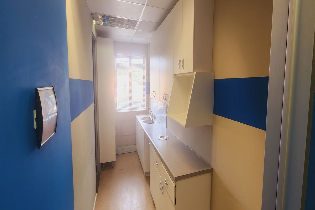 Offices to let in Sandown, Sandtown - Photo 2