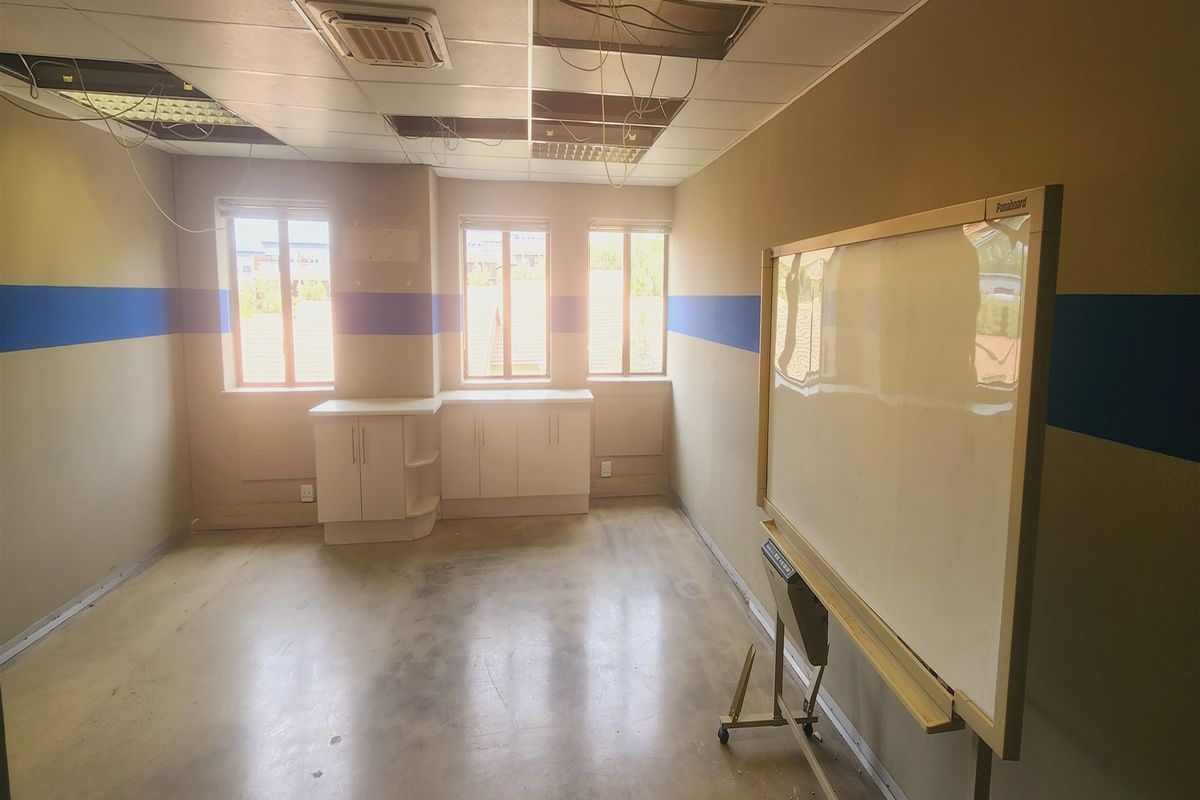 Offices to let in Sandown, Sandtown - Photo 3