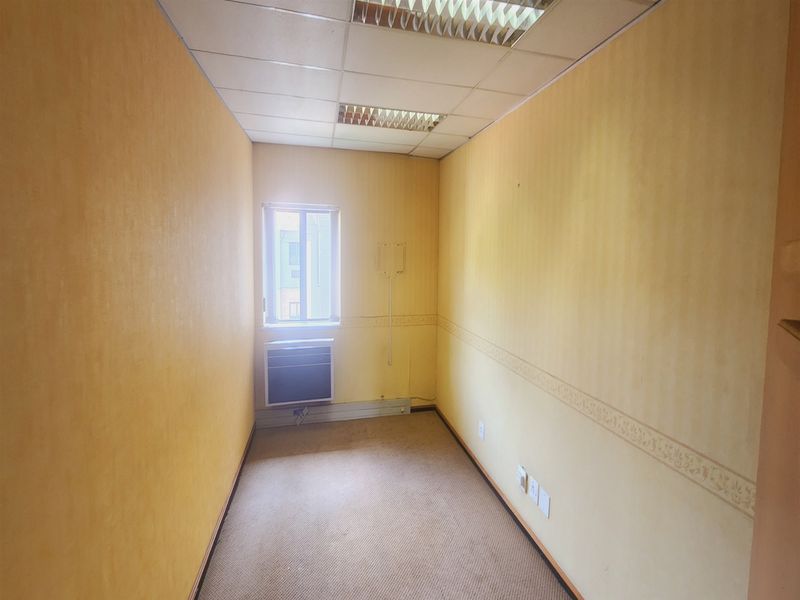 Offices to let in Sandown, Sandtown - Photo 6