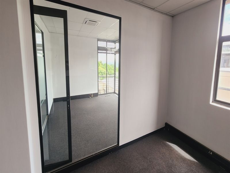 Offices to let Sandhurst - Photo 7