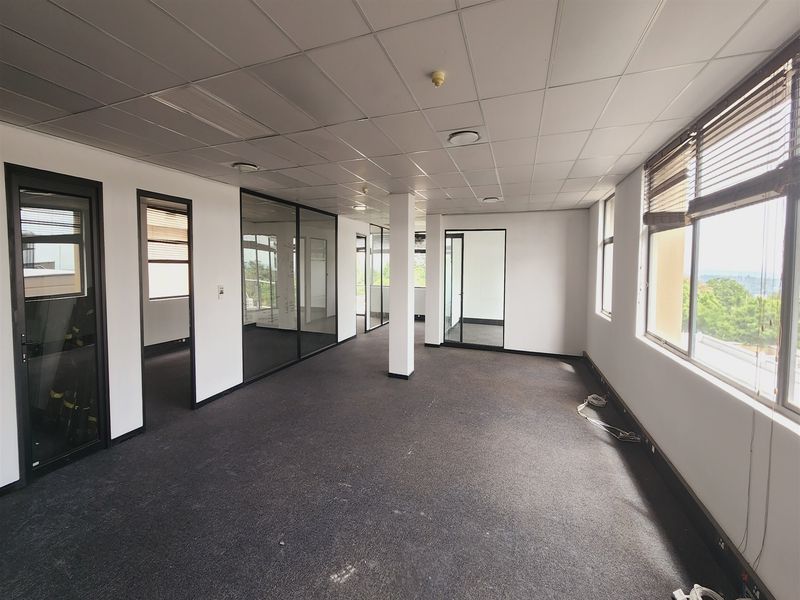 Offices to let Sandhurst - Photo 6