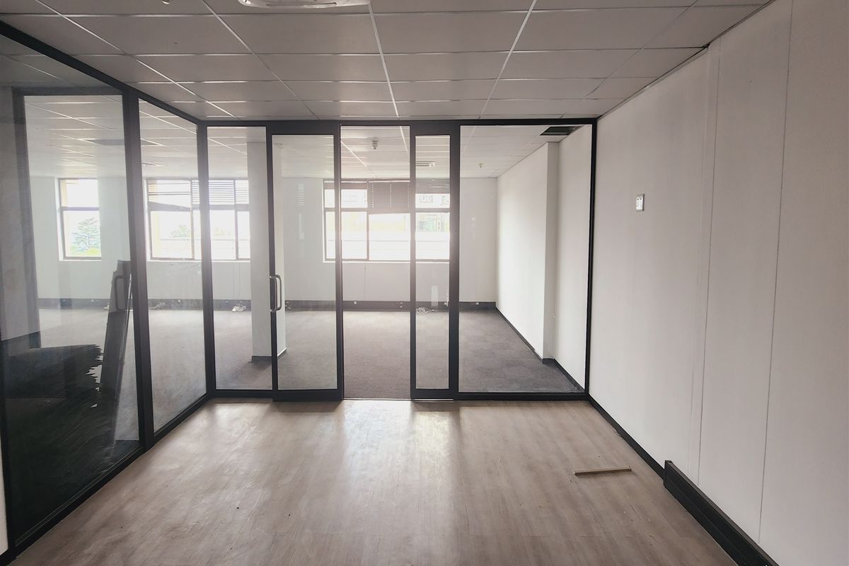 Offices to let Sandhurst - Photo 4