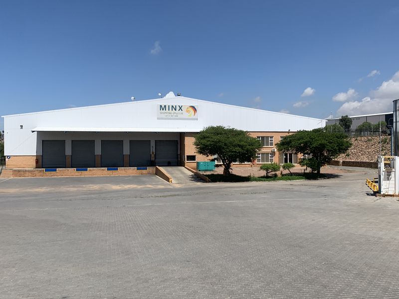 Warehouse to let in Elandshaven - Photo 3