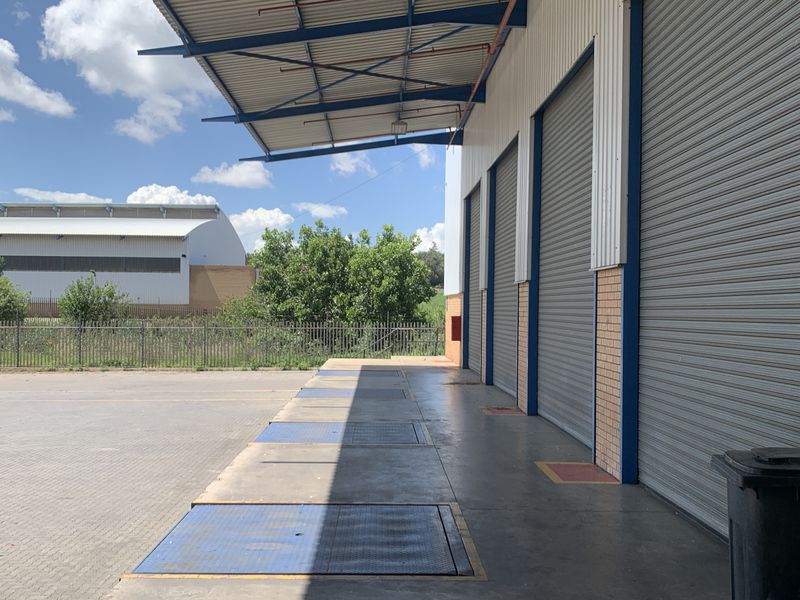 Warehouse to let in Elandshaven - Photo 9