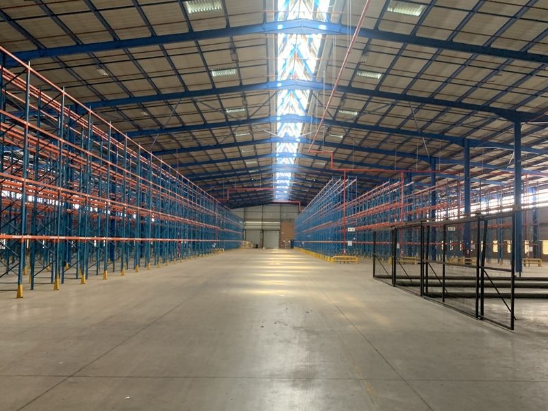 Warehouse to let in Elandshaven - Photo 2