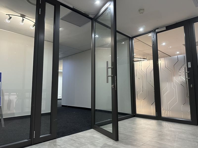 Rent direct from the landlord for added benefits! 144m2 ground floor office to let @ Southdowns - Photo 5