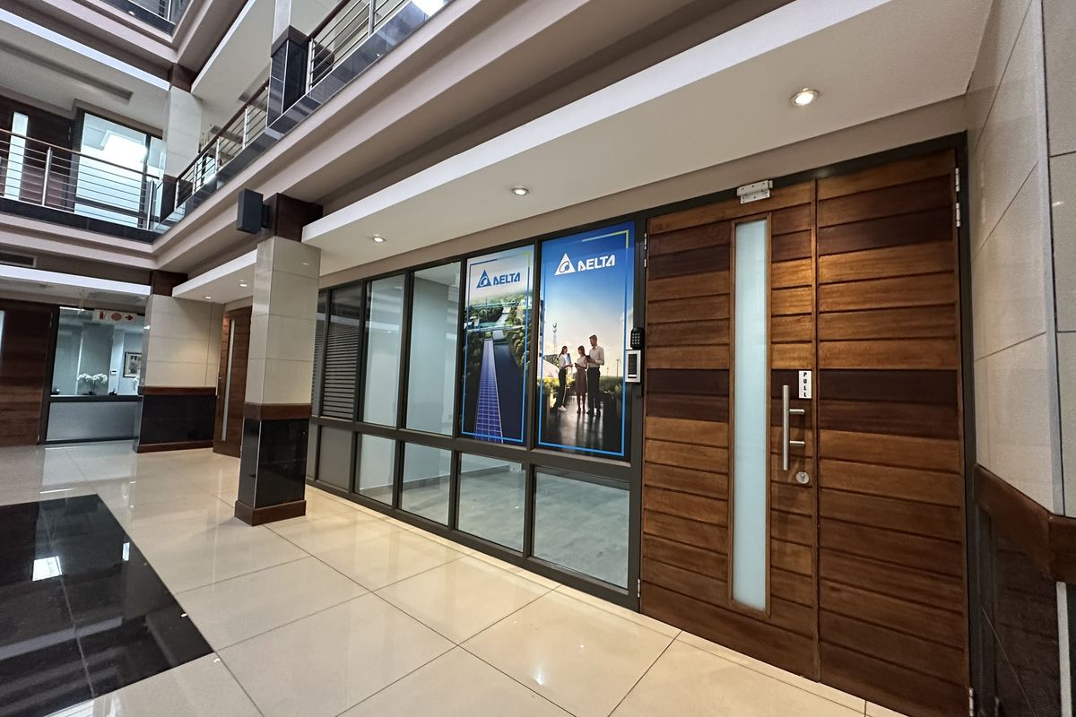 Rent direct from the landlord for added benefits! 144m2 ground floor office to let @ Southdowns - Photo 4