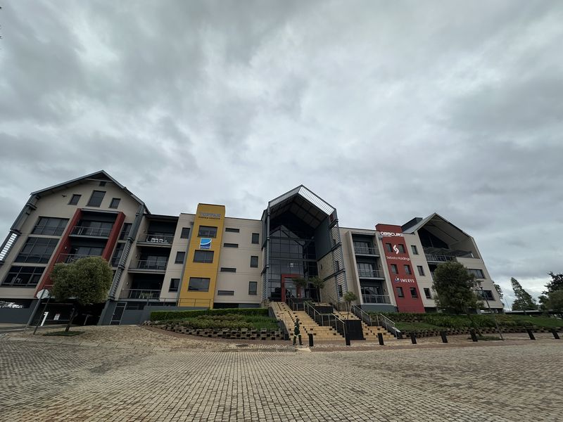 Rent direct from the landlord for added benefits! 144m2 ground floor office to let @ Southdowns - Photo 9