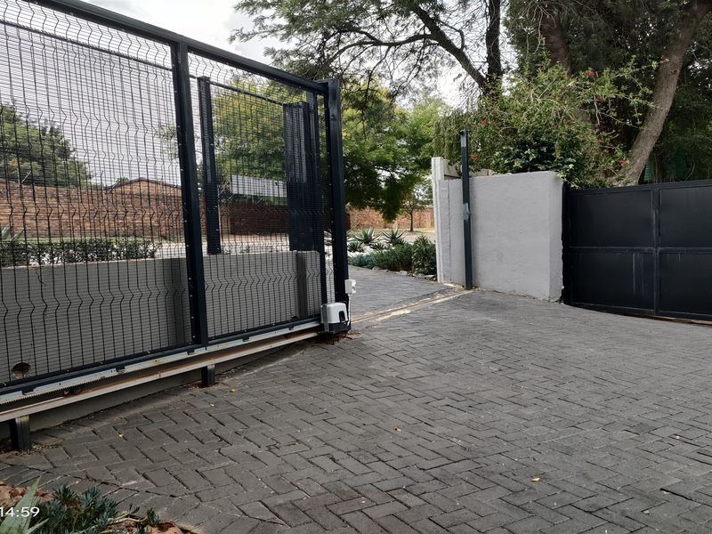 340m2  Warehouse  - FOR SALE - Photo 4