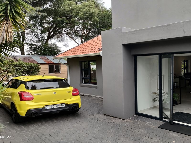 340m2  Warehouse  - FOR SALE - Photo 6