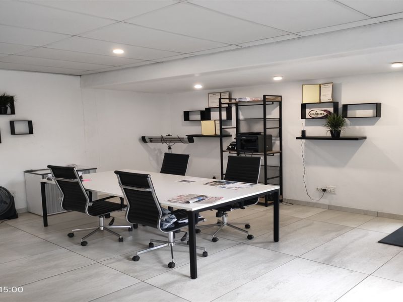 340m2  Warehouse  - FOR SALE - Photo 8