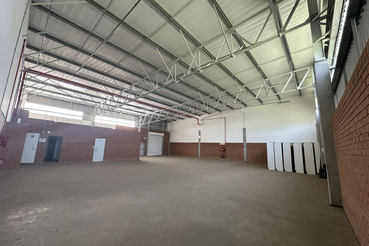 ON PROMOTION! Rent Factories Direct from Landlord for Extra Benefits! 410-2485m2 Warehouses to Let - Photo 4