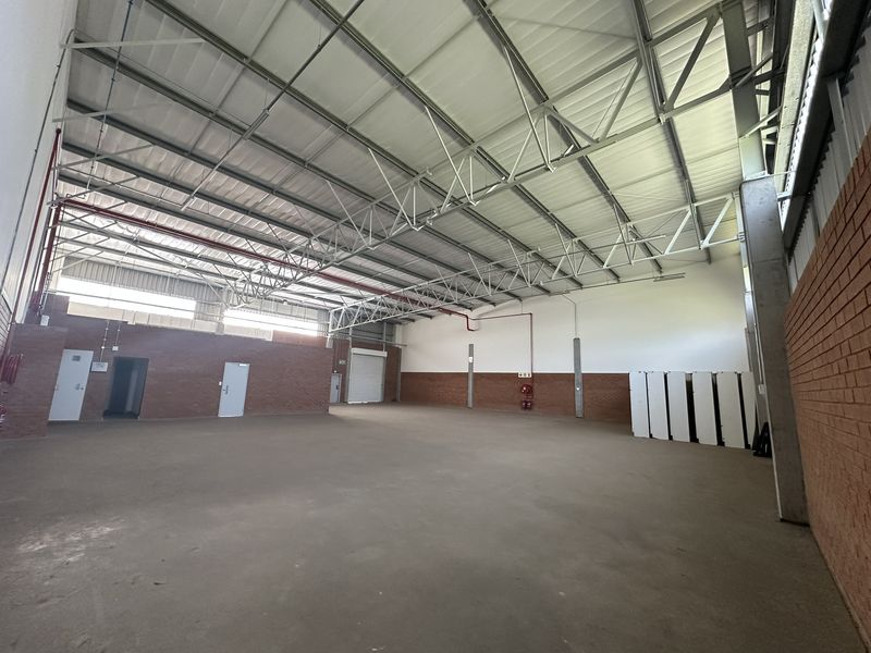 ON PROMOTION! Rent Factories Direct from Landlord for Extra Benefits! 410-2485m2 Warehouses to Let - Photo 4
