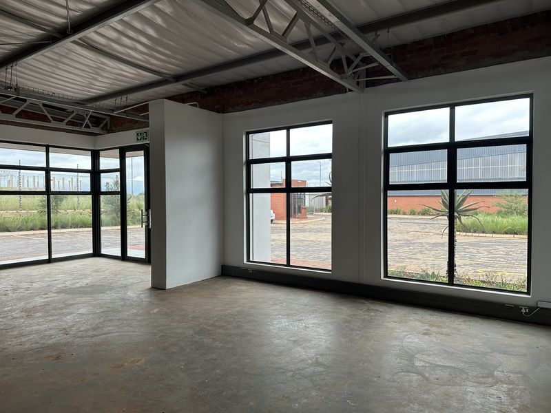 50% OFF NETT RENT (UNTIL END OF MAY 2025) 1325m2 - 9035m2 Warehouses to Let - DIRECT from OWNERS - Photo 7