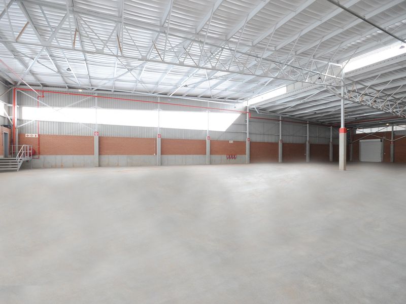 50% OFF NETT RENT (UNTIL END OF MAY 2025) 1325m2 - 9035m2 Warehouses to Let - DIRECT from OWNERS - Photo 5