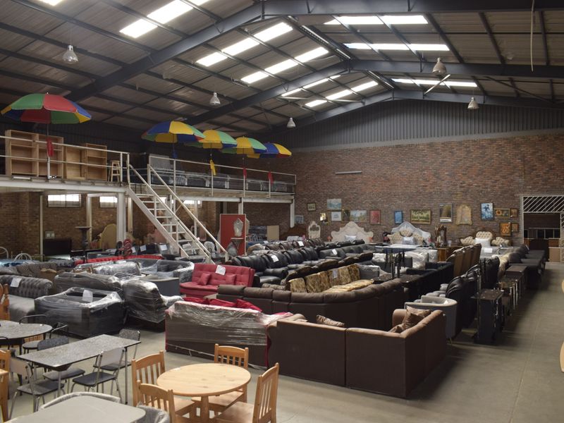 Excellent investment - warehouse & offices for sale in Elsburg. - Photo 10