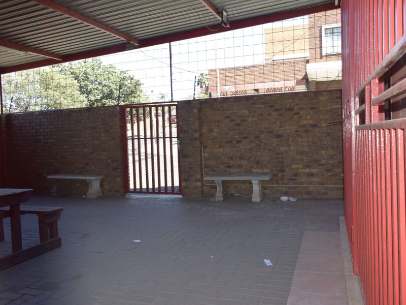 Excellent investment - warehouse & offices for sale in Elsburg. - Photo 5