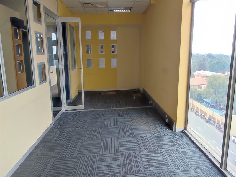 Offices to let in Rosebank - Photo 4