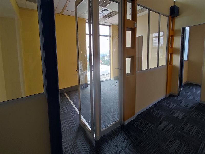 Offices to let in Rosebank - Photo 3