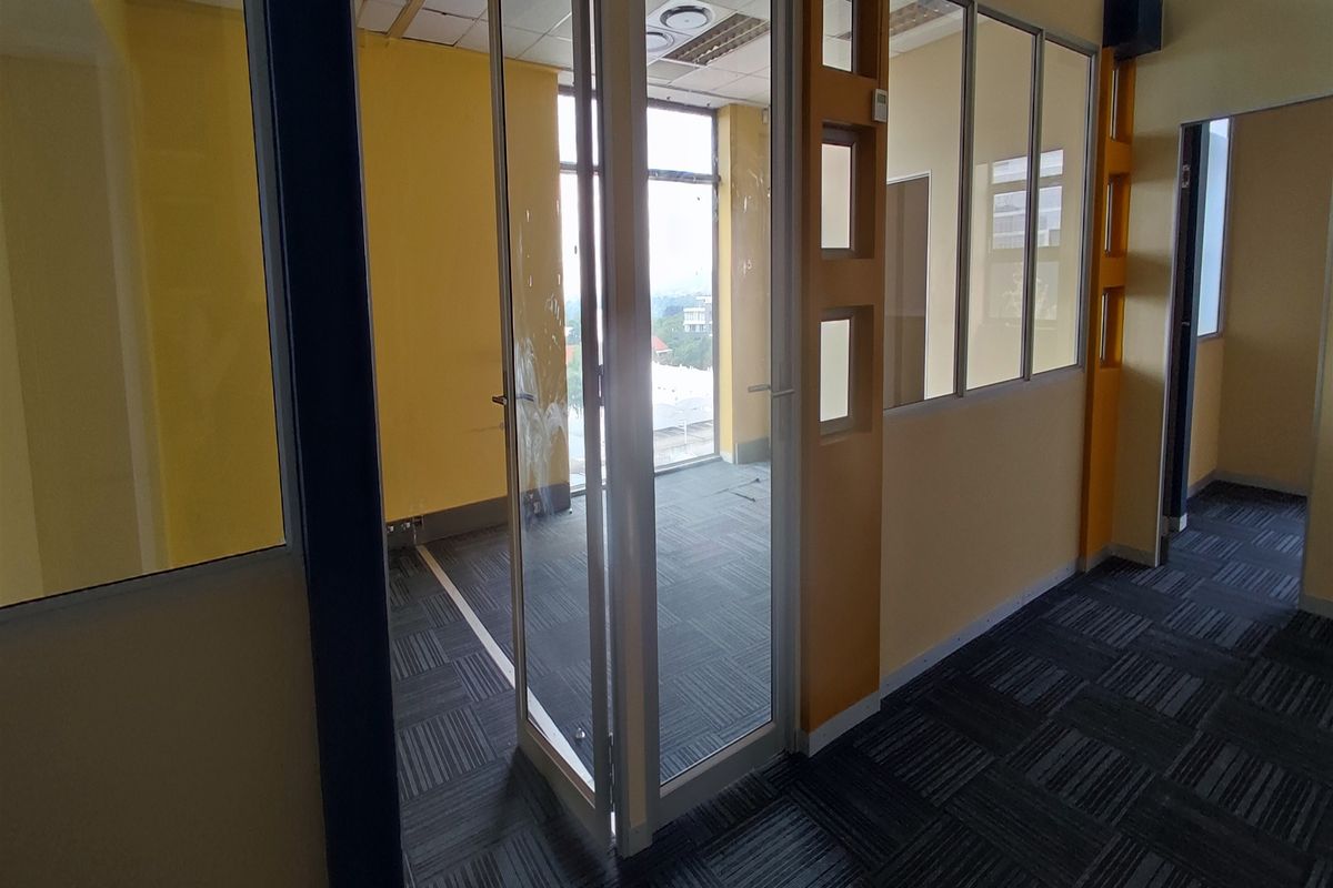 Offices to let in Rosebank - Photo 3