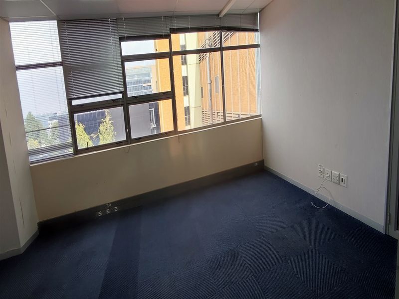 Offices to let in Rosebank - Photo 6