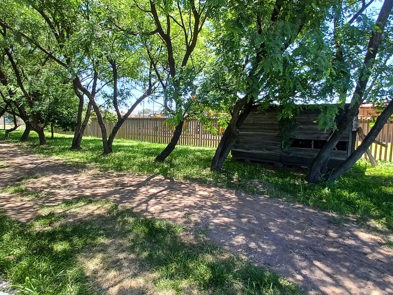 Industrial/Commercial Property with running business for sale in Newcastle Industrial Area. - Photo 4