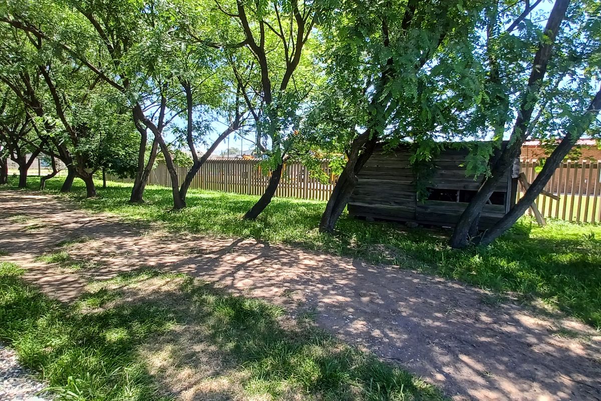 Industrial/Commercial Property with running business for sale in Newcastle Industrial Area. - Photo 4