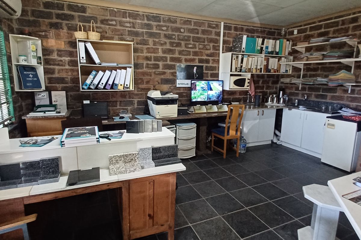 Industrial/Commercial Property with running business for sale in Newcastle Industrial Area. - Photo 3