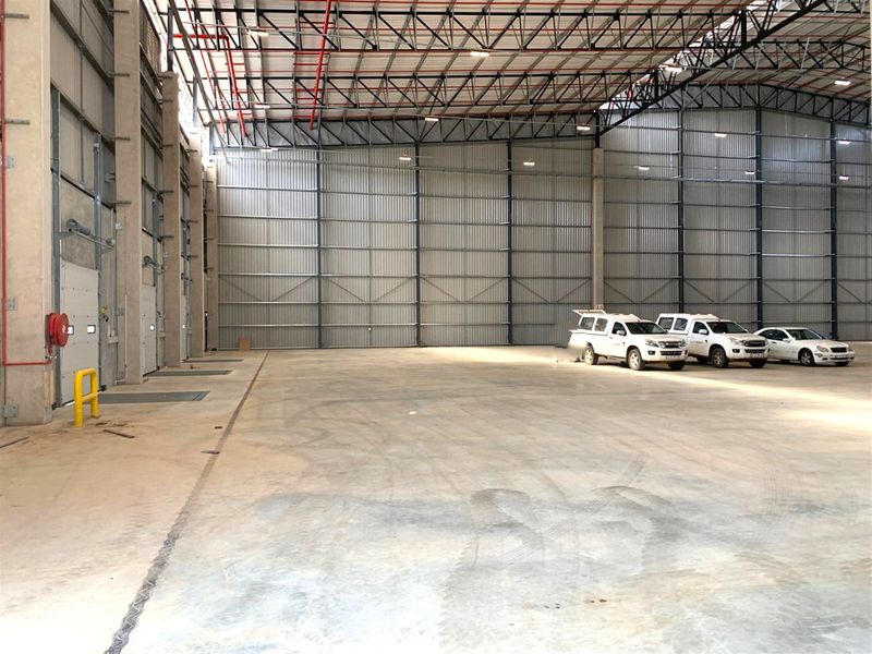 Industrial warehouse to let in The Brickworks - 3,495m2 - Photo 5