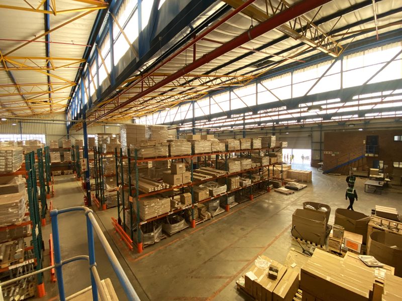 Spacious no loadshedding Warehouse for Lease in Clayville - Photo 8
