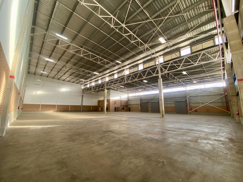 Brand-New AAA-Grade Warehouse to Let in Twenty One Industrial Estate - Photo 5