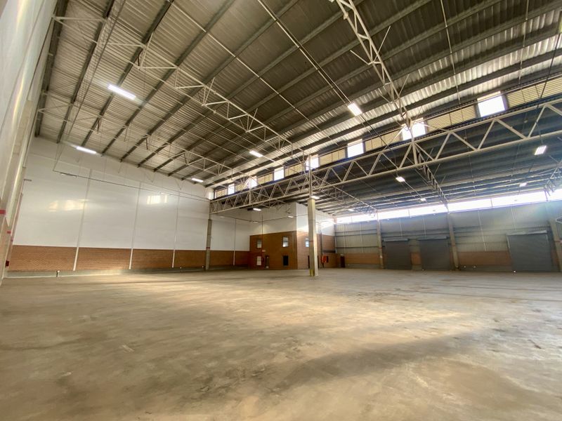 Brand-New AAA-Grade Warehouse to Let in Twenty One Industrial Estate - Photo 2