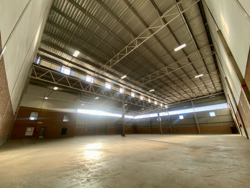 Brand-New AAA-Grade Warehouse to Let in Twenty One Industrial Estate - Photo 4