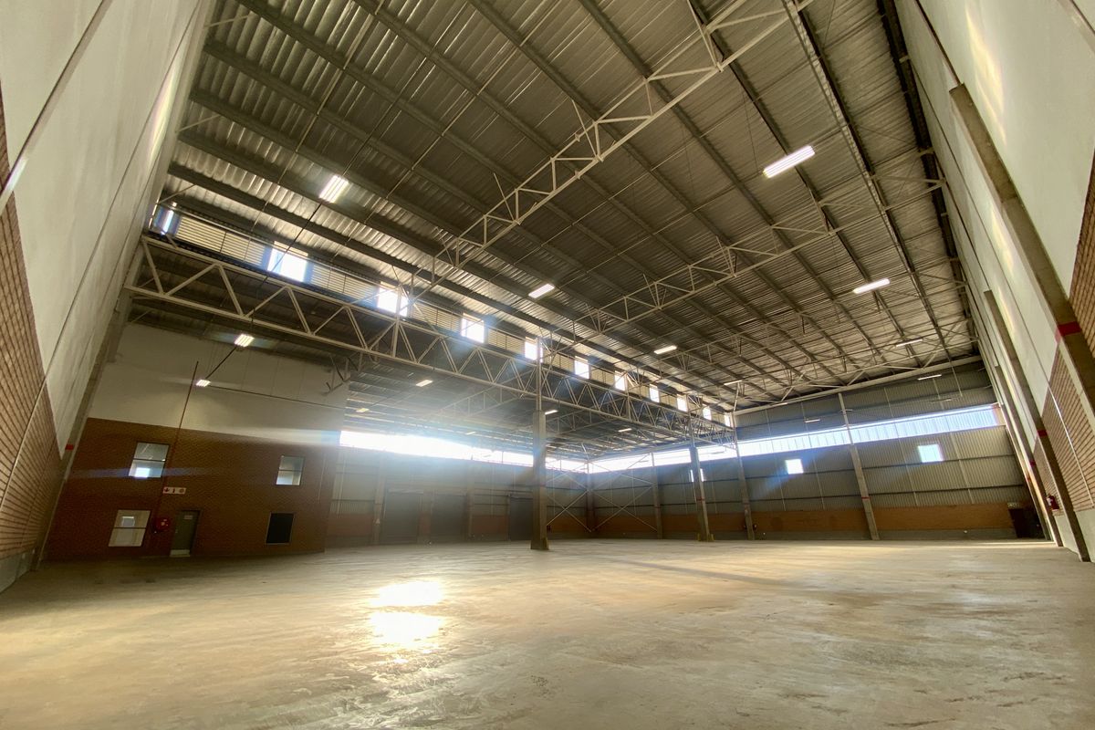 Brand-New AAA-Grade Warehouse to Let in Twenty One Industrial Estate - Photo 4