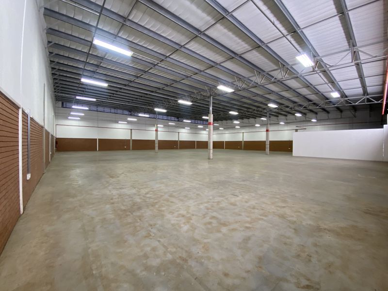 Prime Industrial Space To Let in Twenty-One Industrial Estate - Photo 8