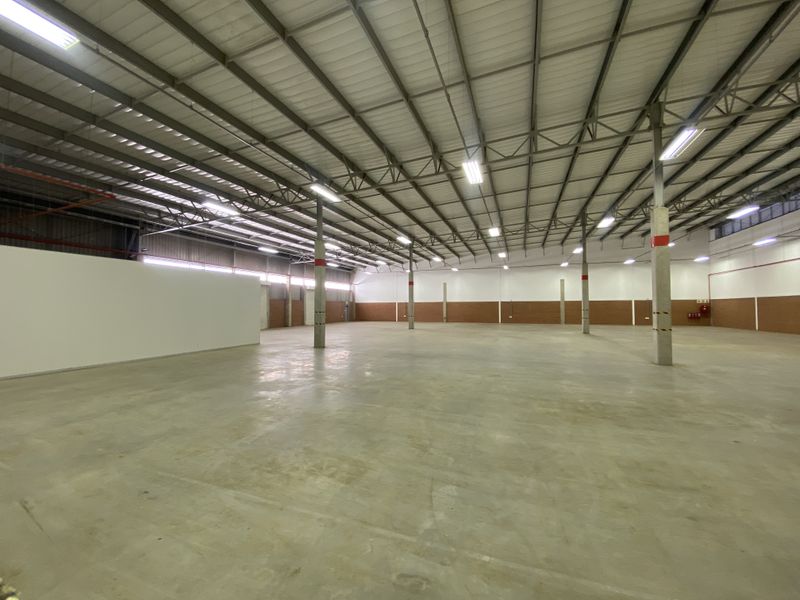 Prime Industrial Space To Let in Twenty-One Industrial Estate - Photo 3